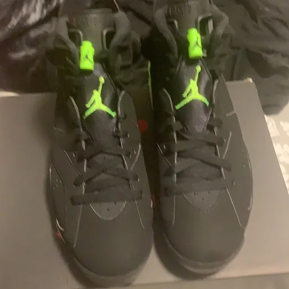 Brand new Electric Green Jordan for Size